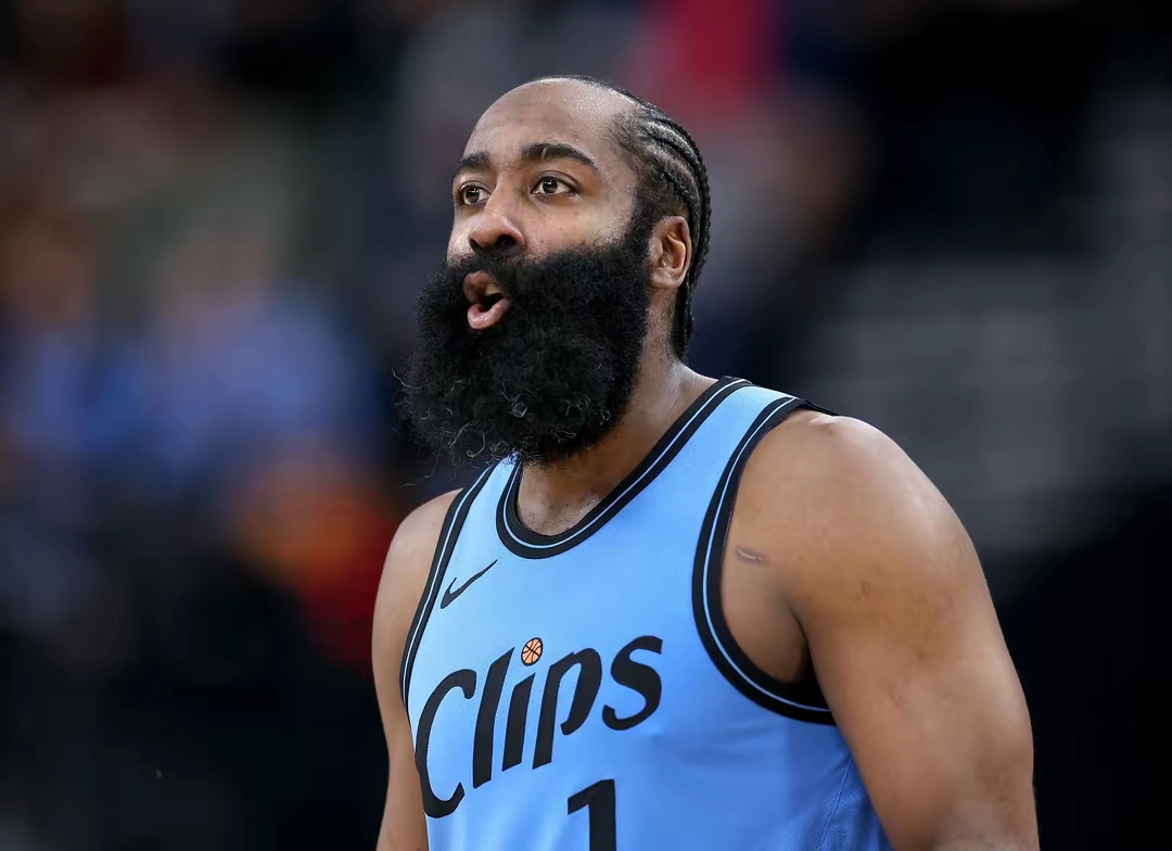 九游体育官网关于老鹰不断突破！，哈登连续十五场比赛得分超过领先优势明显比赛高潮迭起的信息